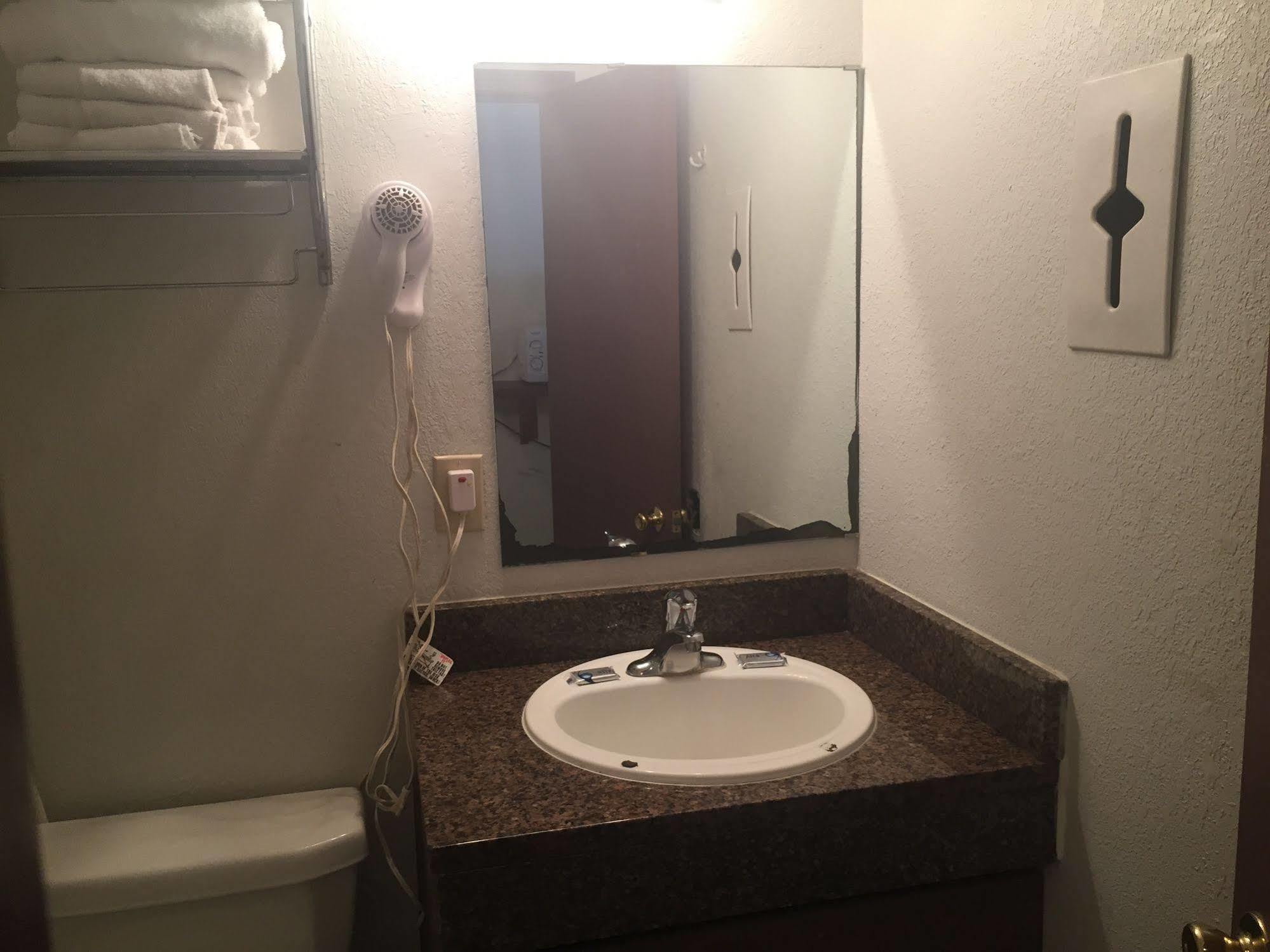 Oyo Hotel Myrtle Beach Kings Hwy Екстер'єр фото